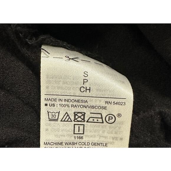 Old Navy Womens Black Small 3/4 Sleeve Top 100% Rayon Keyhole Back - Picture 4 of 8